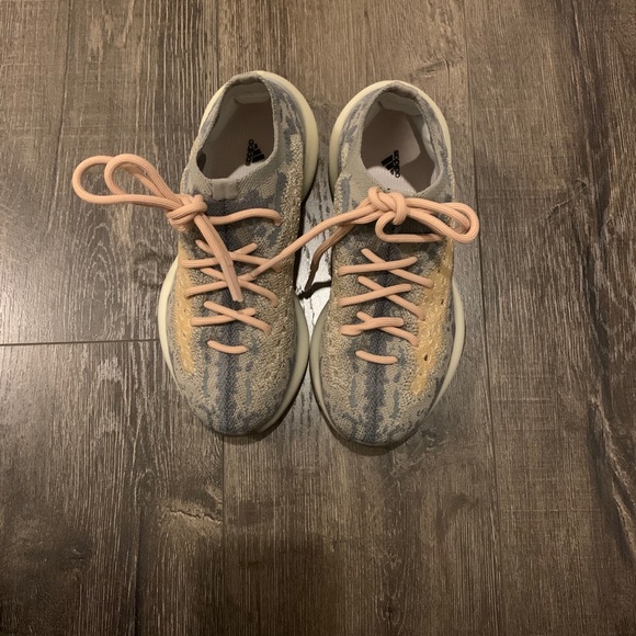 Yeezy 380 Mist - Picture 2 of 5